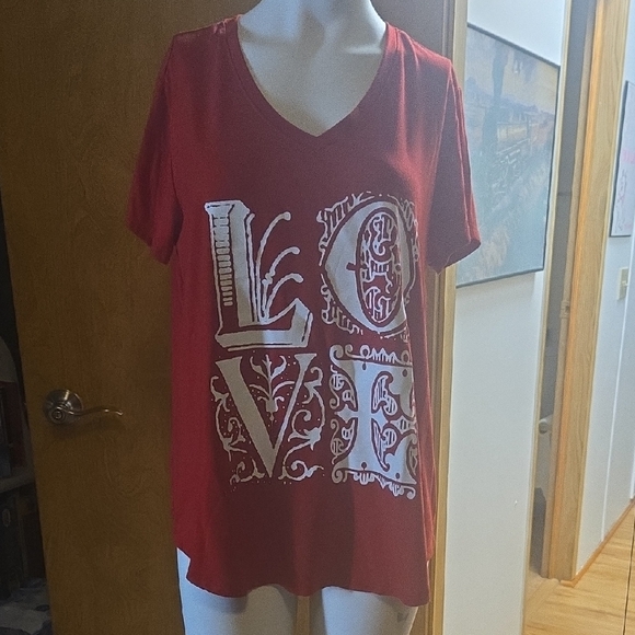 LOVE Red And White Shirt - Picture 1 of 6